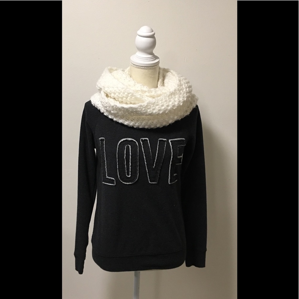 NWT, Old Navy White Acrylic Knit Infinity Scarf